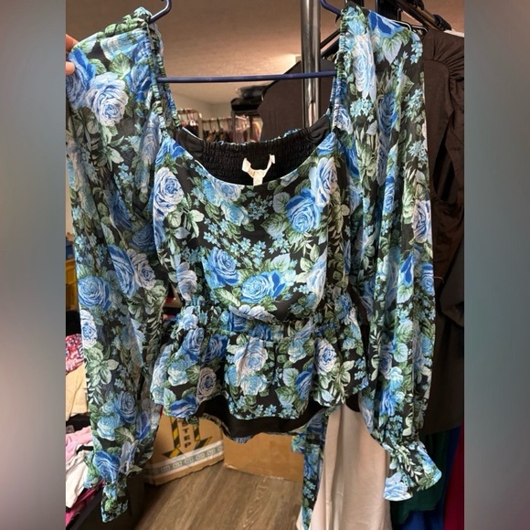 NWT WAYF Blue Rose Open Back Smocked Peplum Blouse - Picture 8 of 12